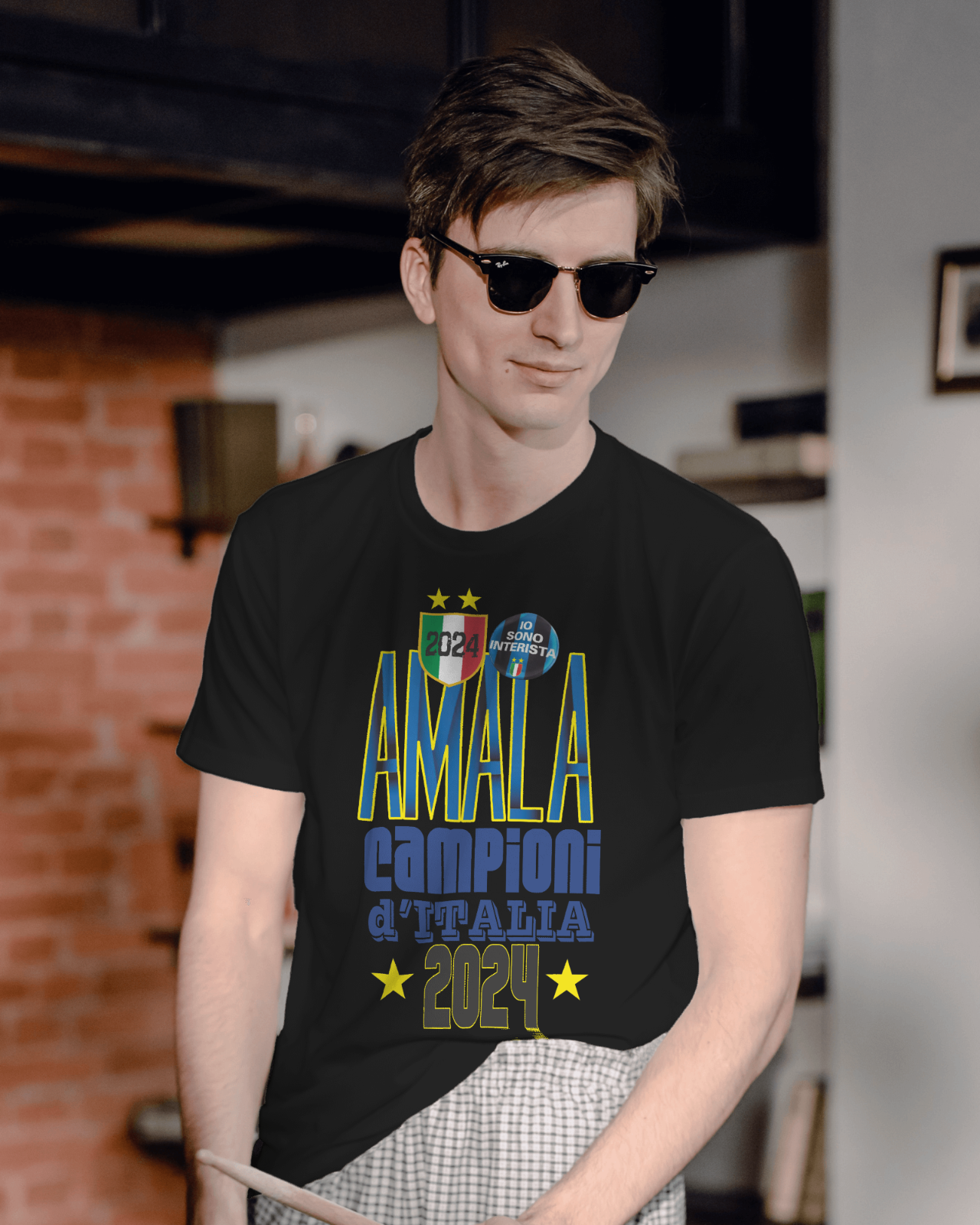 Maglietta Colore Nero con Stampa Campioni dItalia 2024