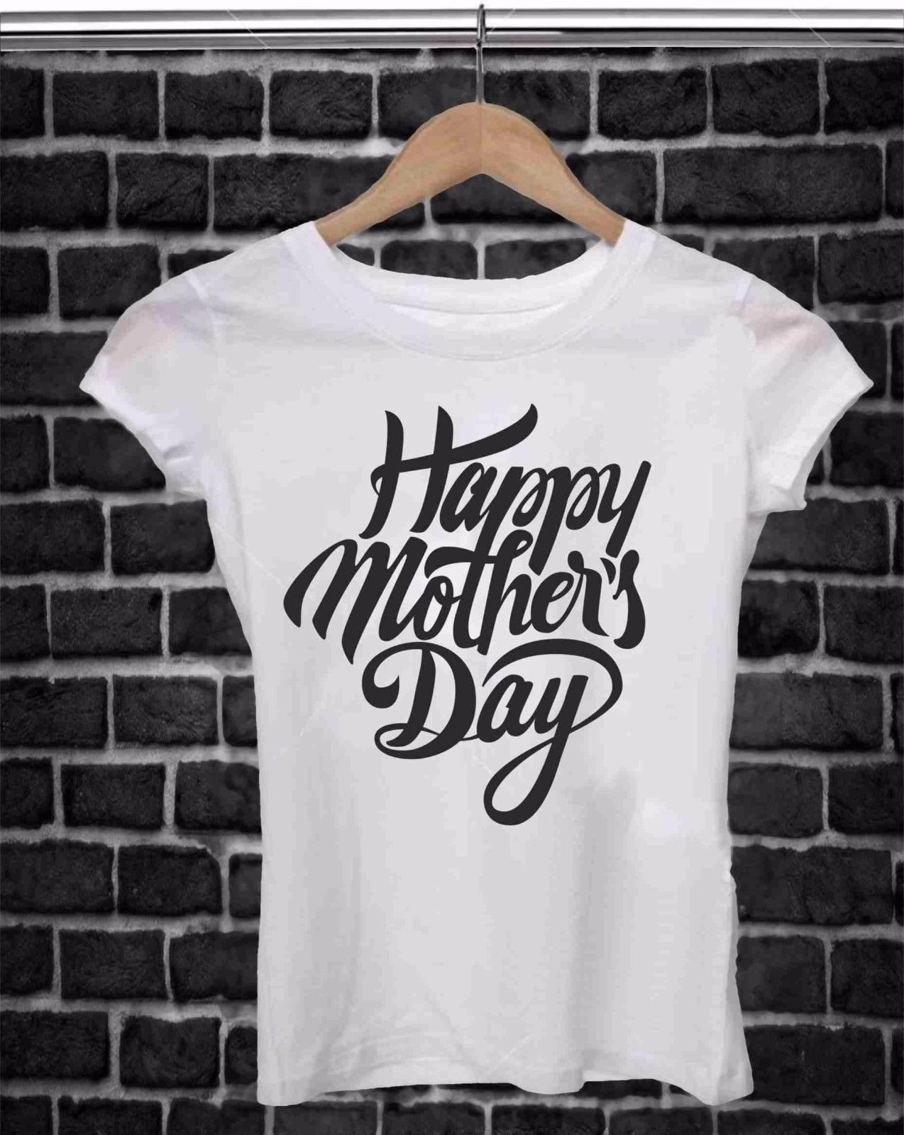 REGALA UAN MAGLIETTA PER LA FESTA DELLA MAMMA: HAPPY